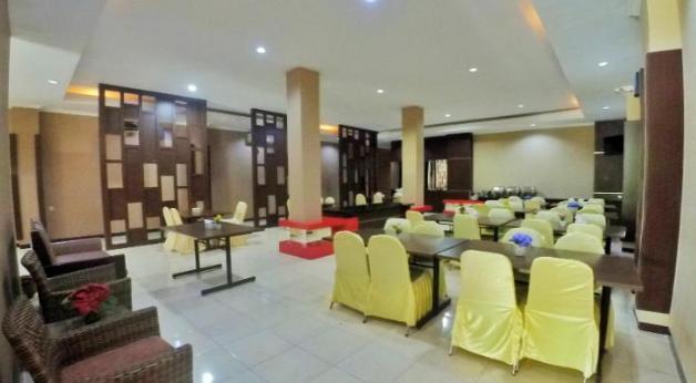 Hotel Pelangi กูปัง ภายนอก รูปภาพ